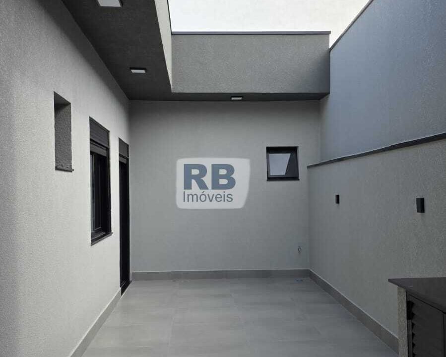 WhatsApp Image 2025-12-18 at 13.37.21