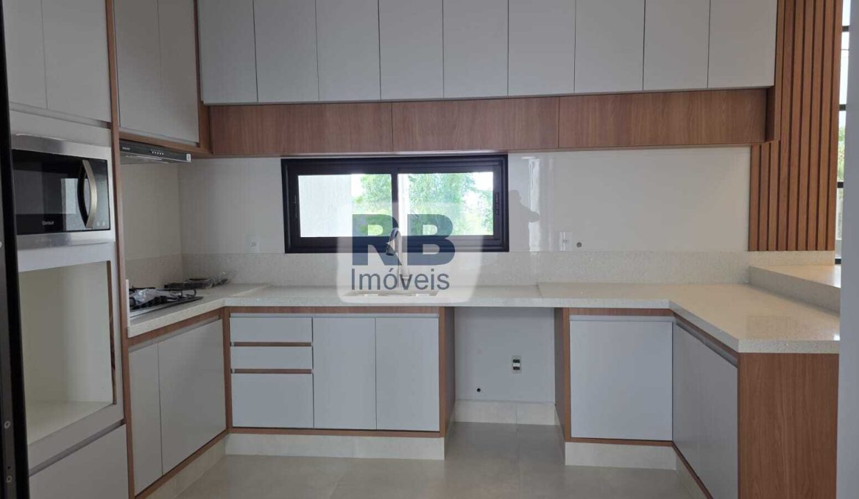 WhatsApp Image 2025-12-18 at 13.37.22